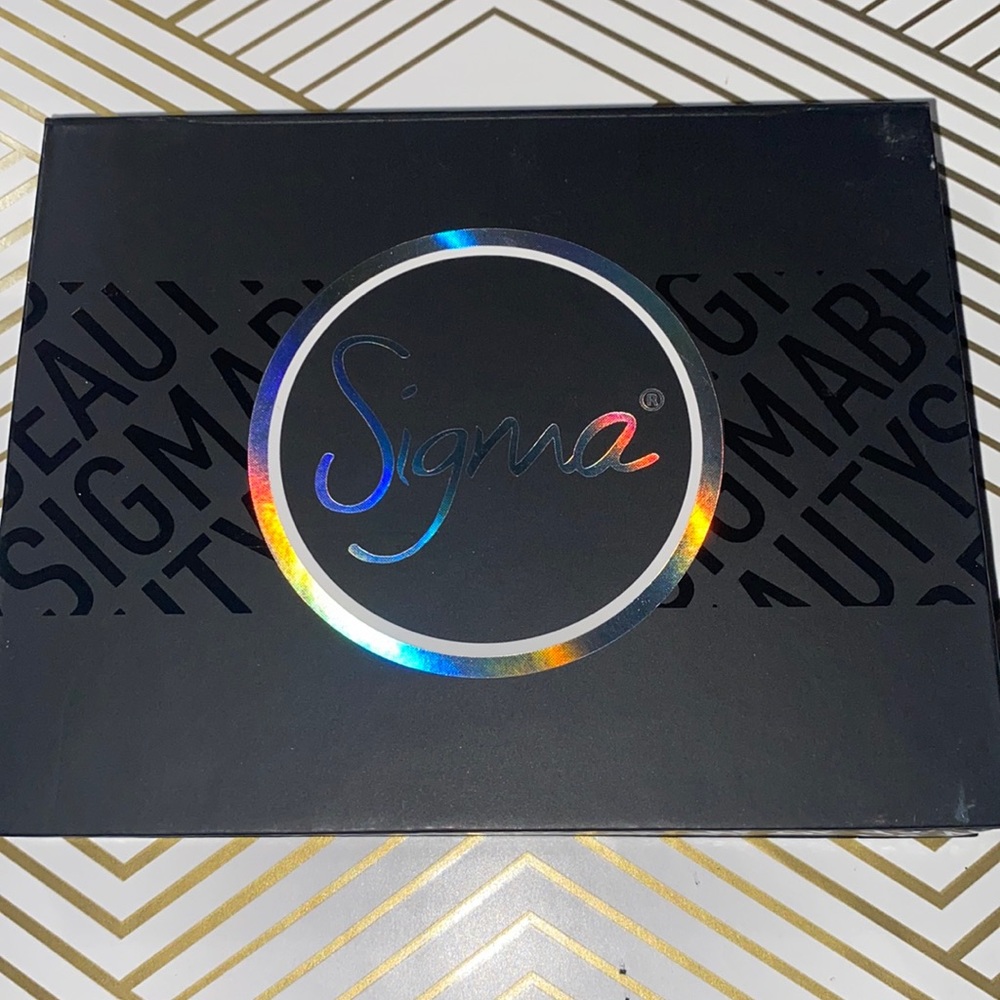 Sigma Warm Neutral Palette